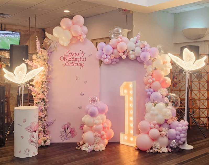 Balloon setup for a first birthday party